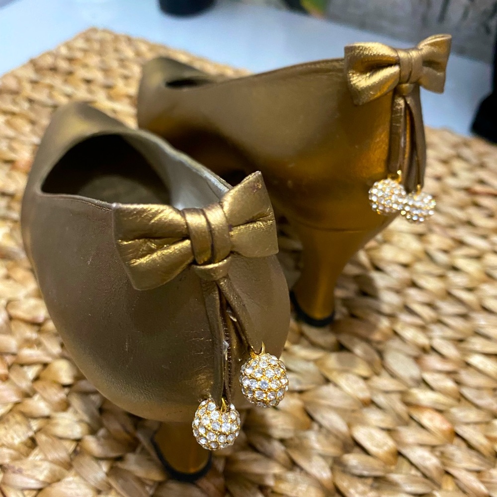 Stuart Weitzman  Dressy pumps. Great for holiday parties!